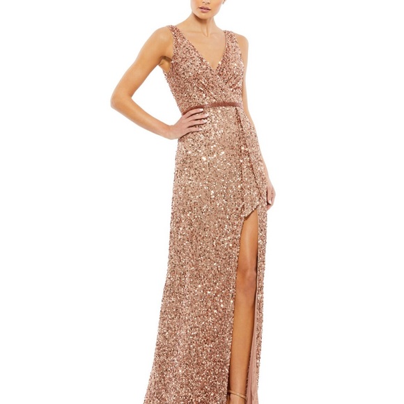 Mac Duggal Elegant Sequin Evening Gown - Picture 1 of 6